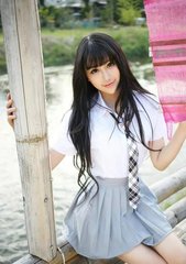 吃着饭到桌子上做视频:“在餐桌上边吃饭边拍视频的趣味日常”_: 大众关心的议题，难道我们不能深入了解？