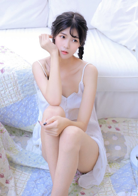俄罗斯女肥臀大屁BBW:“俄罗斯女肥臀大屁BBW：魅惑与自信的完美结合”_: 引发共鸣的故事，未来能否唤起众人力量？