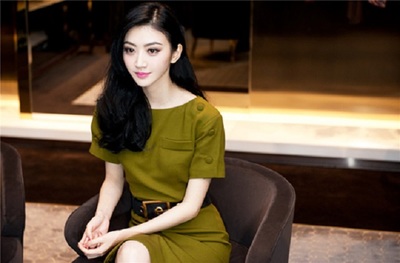 维修工人的绝遇中文播放:维修工人的绝遇：一段感人至深的中文播放故事_: 潜在威胁的预警，难道你还要保持沉默？